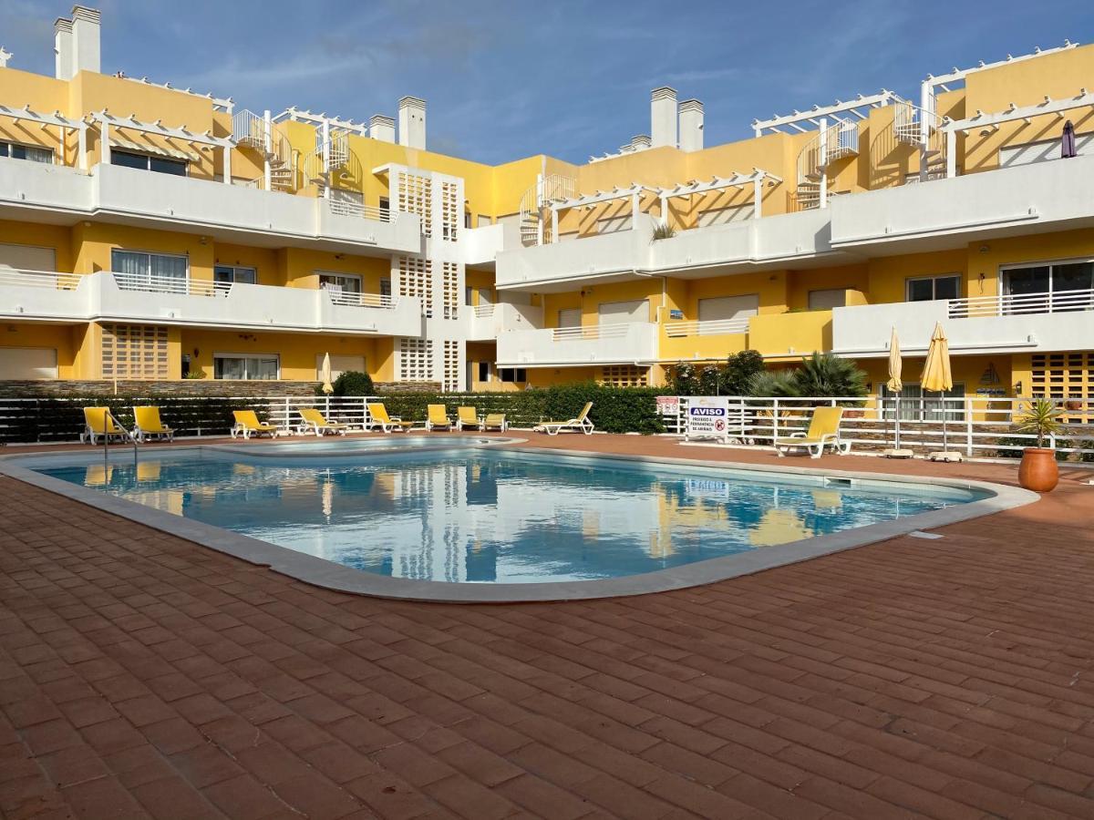 Apartamento T2 Com Piscina Em Conceicao E Cabanas De Тавіра Екстер'єр фото